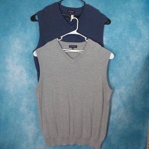 2 Roundtree & Yorke Sleeveless V-Neck Sweaters, Blue & Gray, Size XLB